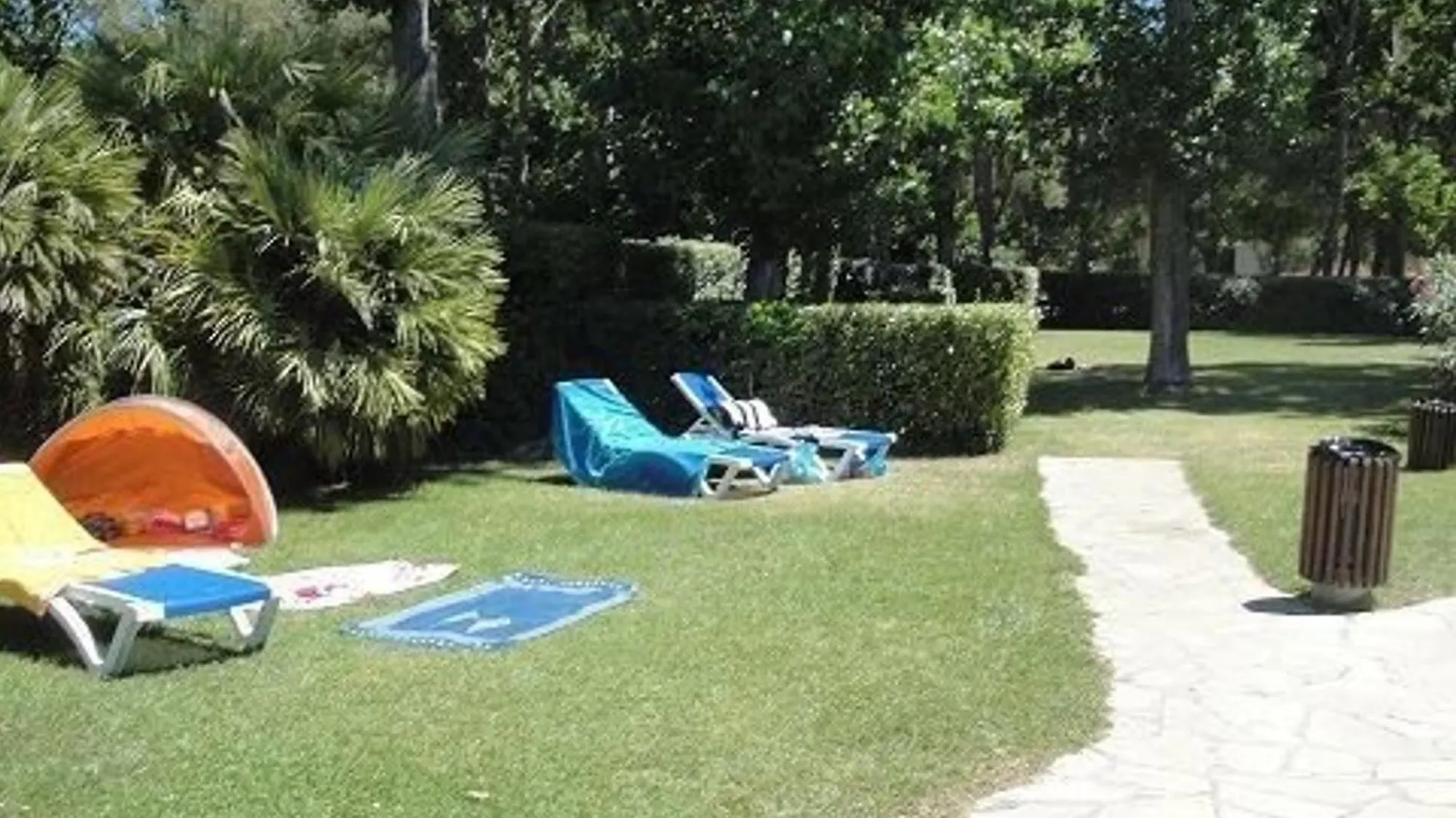 T3 Avec Piscine, Tennis, Climatisation, Parking A 200 M Des Plages - Fr-1-316-334 Six-Fours-les-Plages Apartment