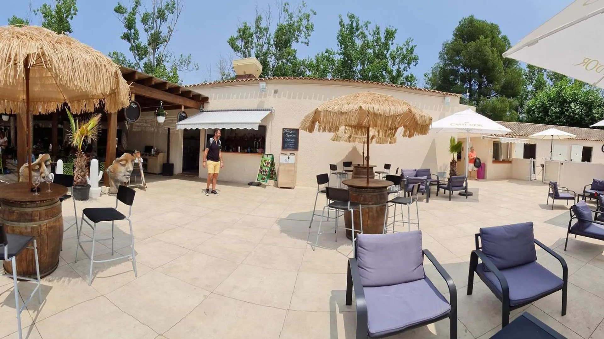 Apartment T3 Avec Piscine, Tennis, Climatisation, Parking A 200 M Des Plages - Fr-1-316-334 Six-Fours-les-Plages