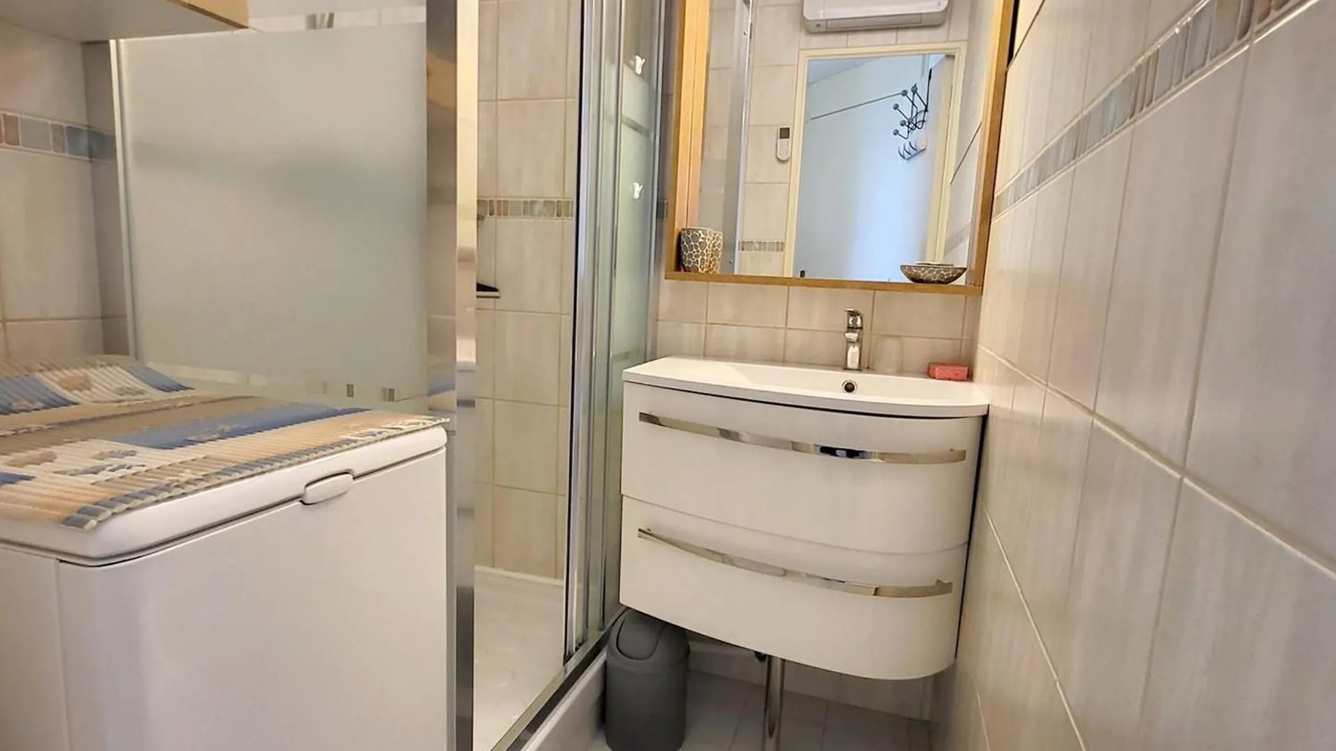 T3 Avec Piscine, Tennis, Climatisation, Parking A 200 M Des Plages - Fr-1-316-334 Six-Fours-les-Plages Apartment
